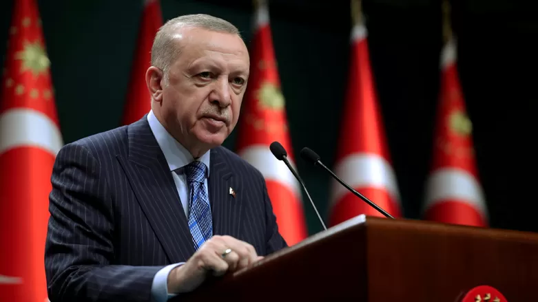 Erdogan: Me berpirsekî pilebilind ê PKKê li Mexmûrê kuşt