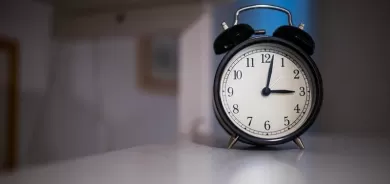 الاستيقاظ مبكرا بساعة عن المعتاد. دراسة تكشف 