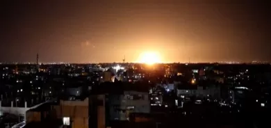 إسرائيل تشن غارات جديدة على غزة ردا على البالونات الحارقة