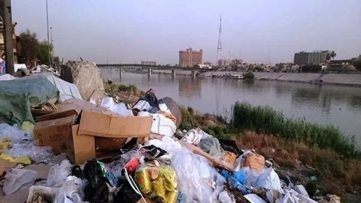 الكاظمي يمهل أمين بغداد 14 يوماً لمعالجة النفايات في احياء العاصمة العراقية