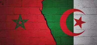 المغرب والجزائر: انقسام شديد حول قطع العلاقات الدبلوماسية بين الجارتين