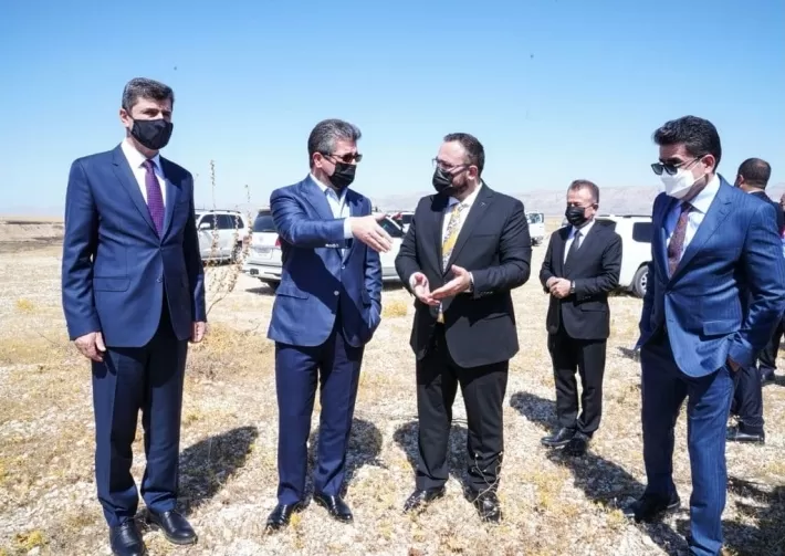 رئيس حكومة إقليم كوردستان يتفقد مشروع إنشاء مطار دهوك الدولي