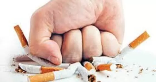 الإقلاع عن التدخين يزيد الوزن.. ما صحة ذلك؟