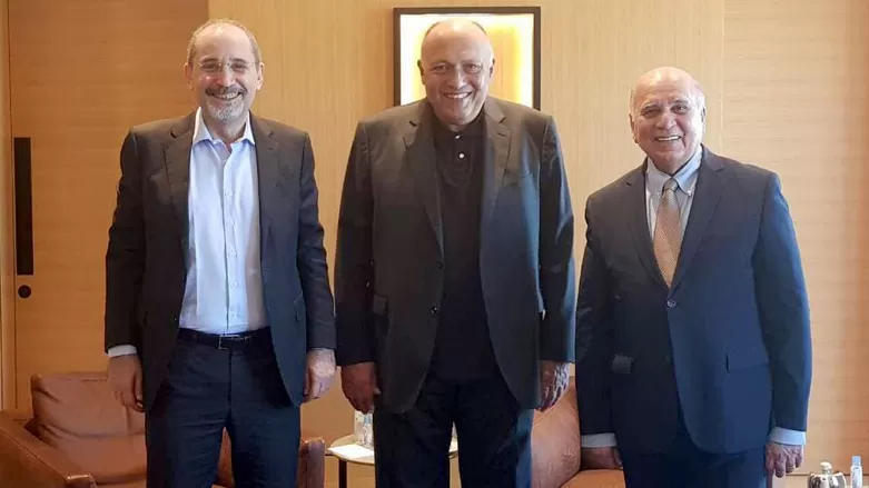 وزراء خارجية العراق والأردن ومصر يجتمعون على هامش منتدى في دبي