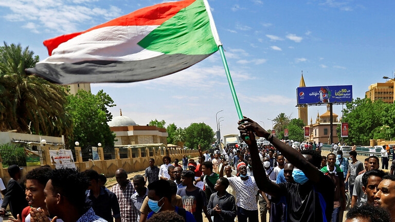 الجيش السوداني: النبرة الخلافية تعيق التحول الديمقراطي
