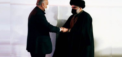 الصدر يجتمع مع الكاظمي ويغرّد: حكومة أغلبية وطنية