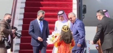في زيارة رسمية الى قطر .. رئيس حكومة إقليم كوردستان يصل الدوحة