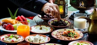 أخطاء غذائية في رمضان .. احذر العصائر والمنبهات والماء البارد