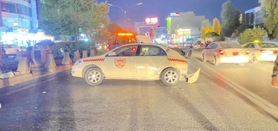 سائق مخمور يصدم سيارة اجرة ويصيب ثلاثة اشخاص في اربيل