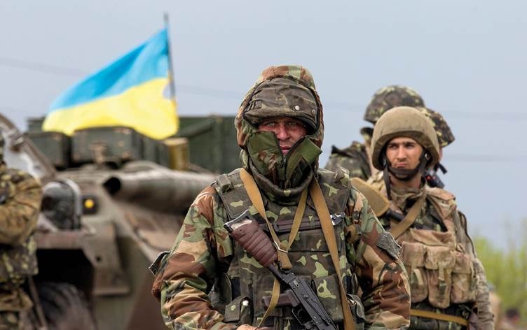الجيش الأوكراني: تدمير زورقين روسيين قرب جزيرة في البحر الأسود