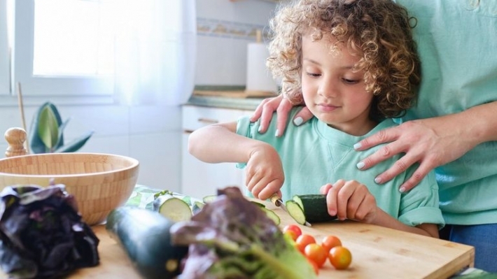 النظام الغذائي النباتي خطر على الأطفال.. دراسة تكشف السبب