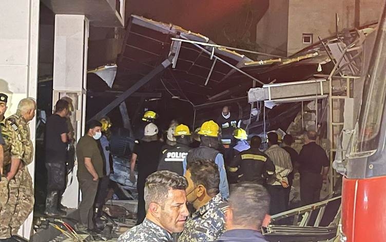 اصابة 14 شخصاً بانفجار في مقهى بالسليمانية