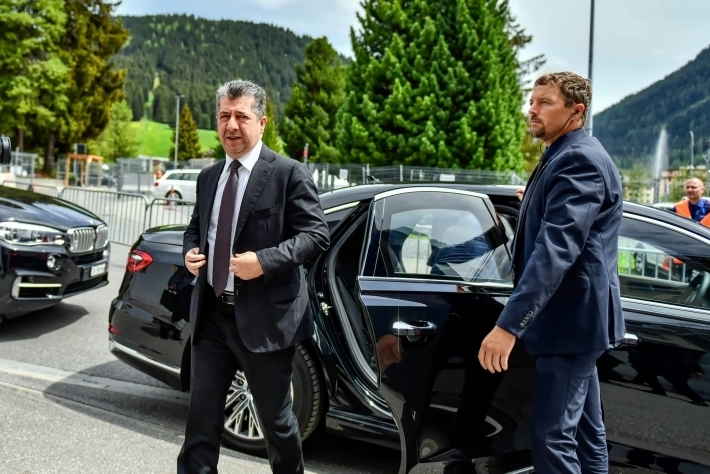 رئيس حكومة إقليم كوردستان يصل الى دافوس