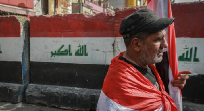 العراقيون وسط دوامة الحيرة والقلق .. الأزمة السياسية تتصاعد ولا حلول في الأفق