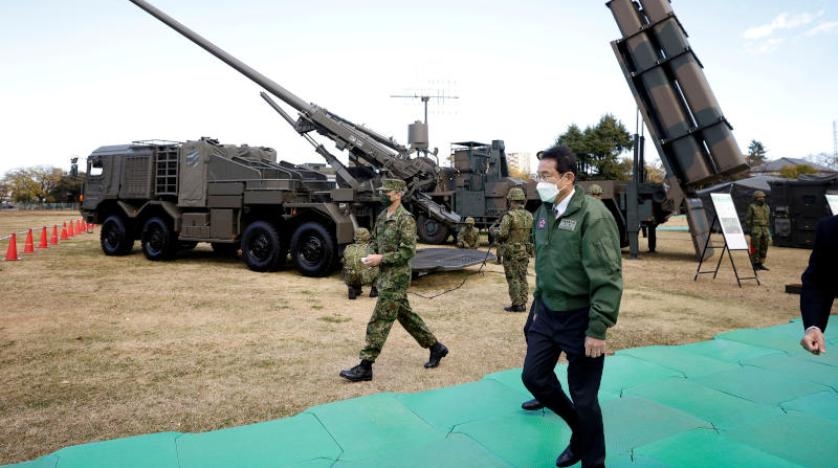 اليابان تفكر في نشر صواريخ بعيدة المدى لمواجهة الصين