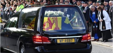 Queen's funeral cortege begins journey from Balmoral Castle to Edinburgh