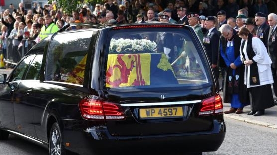 Queen's funeral cortege begins journey from Balmoral Castle to Edinburgh