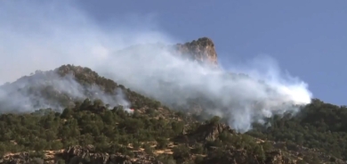 قصف تركي لمواقع PKK يسفر عن اندلاع حرائق شمالي دهوك