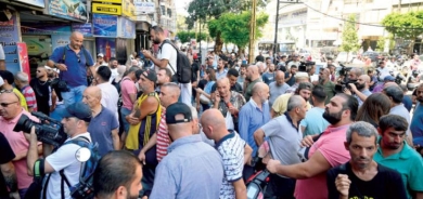 استفحال الأزمة المعيشية ينذر بفوضى أمنية في لبنان