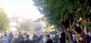 صدامات في بازار طهران مع احتدام الاحتجاجات