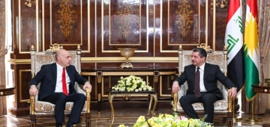رئيس حكومة إقليم كوردستان والسفير التركي لدى العراق يبحثان تعزيز العلاقات الاقتصادية والتجارية