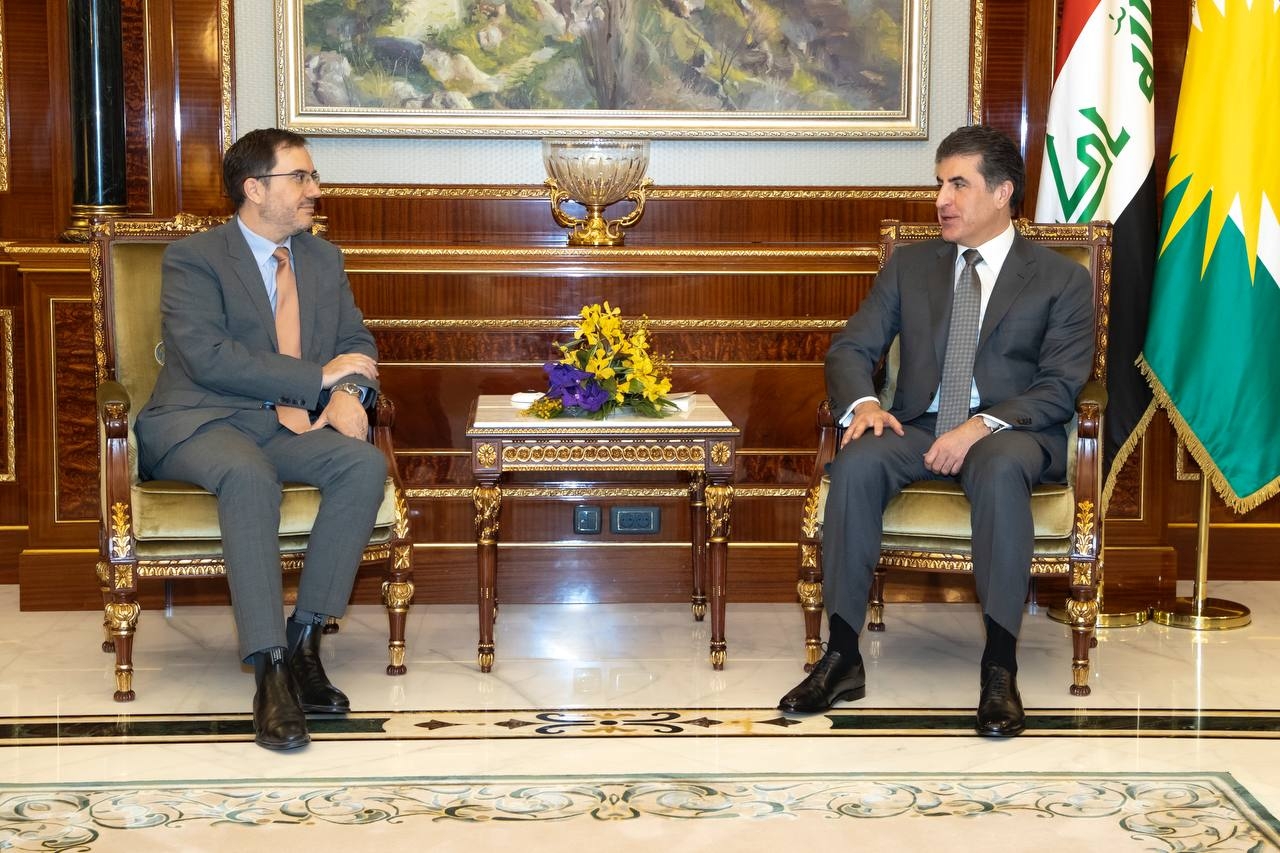 President Nechirvan Barzani receives the Ambassador of United Kingdom