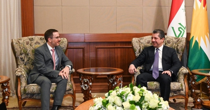 مسرور بارزاني والسفير البريطاني في العراق يبحثان تعزيز العلاقات بين إقليم كوردستان وبريطانيا