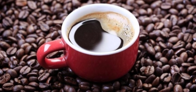 القهوة .. فوائد للبعض وخطر على آخرين