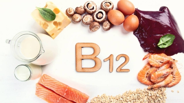 ما هي أعراض نقص فيتامين B12؟