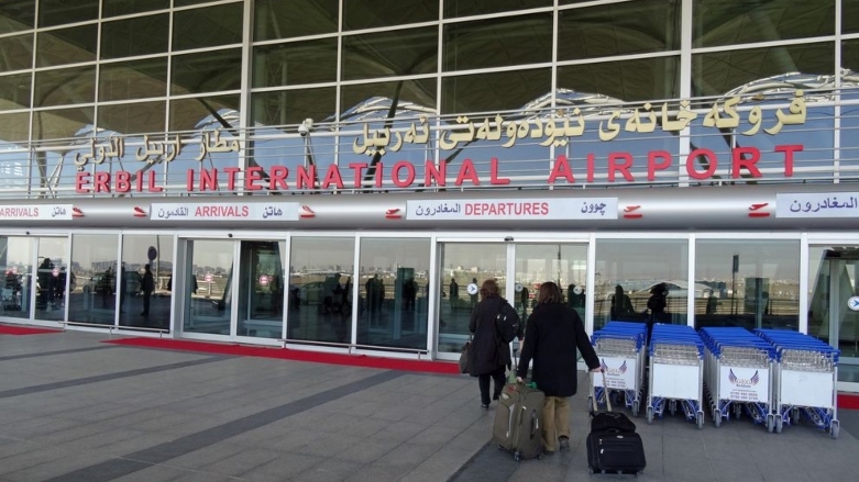 مطار أربيل يعلن بدء بيع الدولار للمسافرين بسعر 1320 ديناراً