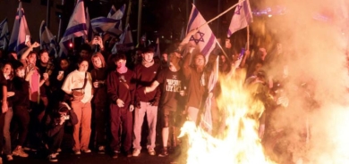 إسرائيل: استمرار الاحتجاجات رغم دعوة الرئيس للحوار