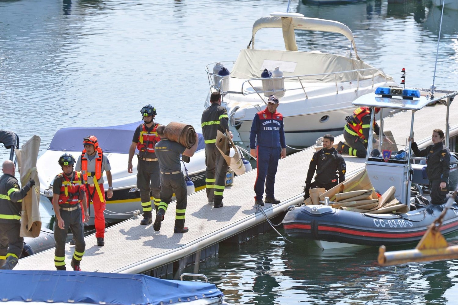 إيطاليا: غرق 4 أشخاص بعد انقلاب قارب سياحي في بحيرة