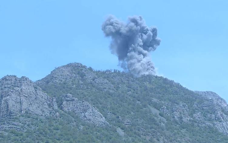 قصف تركي على جبل في منطقة برادوست بأربيل