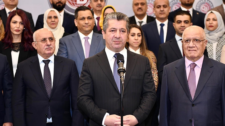 رئيس حكومة كوردستان يفتتح مصرف جيهان في أربيل