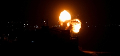 قصف إسرائيلي على غزة بعد إطلاق 5 قذائف من القطاع