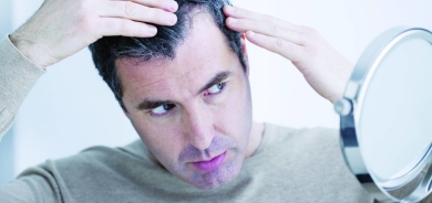 هل يتسبب نقص البروتينات في تساقط الشعر؟