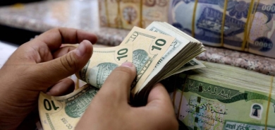 قراران جديدان من المركزي العراقي لخفض سعر صرف الدولار
