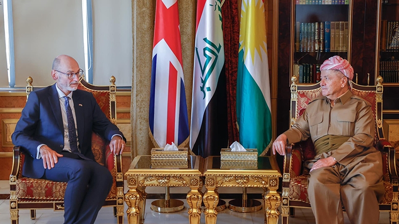 الرئيس بارزاني يستقبل السفير البريطاني الجديد في العراق