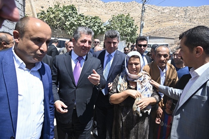 Kurdistan Region Prime Minister Assures Local Residents During Duhok Province Tour
