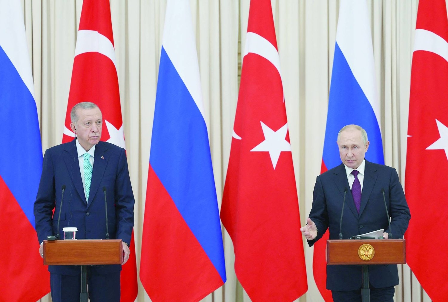 إردوغان ينتقد الأسد بعد «قمة سوتشي» مع بوتين