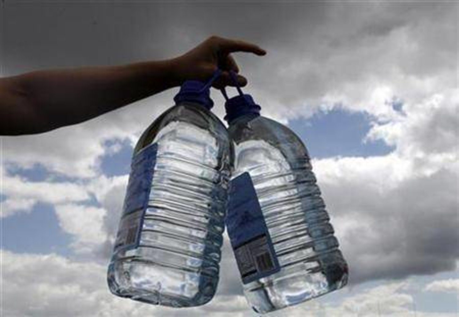 تعرّف على عواقب عدم شرب كمية كافية من الماء يوميا !