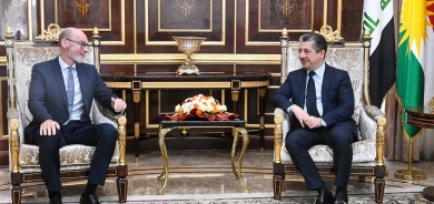 رئيس حكومة كوردستان يستقبل السفير البريطاني لدى العراق