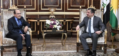 رئيس حكومة كوردستان يستقبل رئيس المؤتمر القومي الكوردي