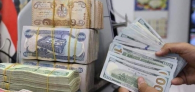 خبير: ارتفاع الدولار في السوق الموازي سببه قلة «الدولار النقدي» في مبيعات البنك المركزي