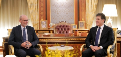 رئيس إقليم كوردستان يجتمع مع السفير البريطاني لدى العراق