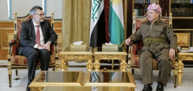 Kurdish Leader Masoud Barzani Meets with UN Official to Discuss Iraq's Future Stability