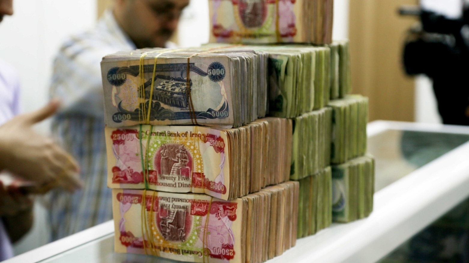 المالية العراقية تدعو الحكومة الاتحادية لإرسال رواتب موظفي كوردستان عن 3 أشهر
