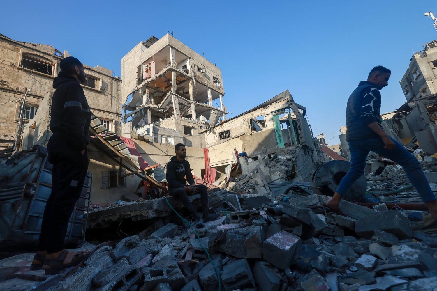 فريق من «الموساد» في قطر لبحث استئناف الهدنة في غزة
