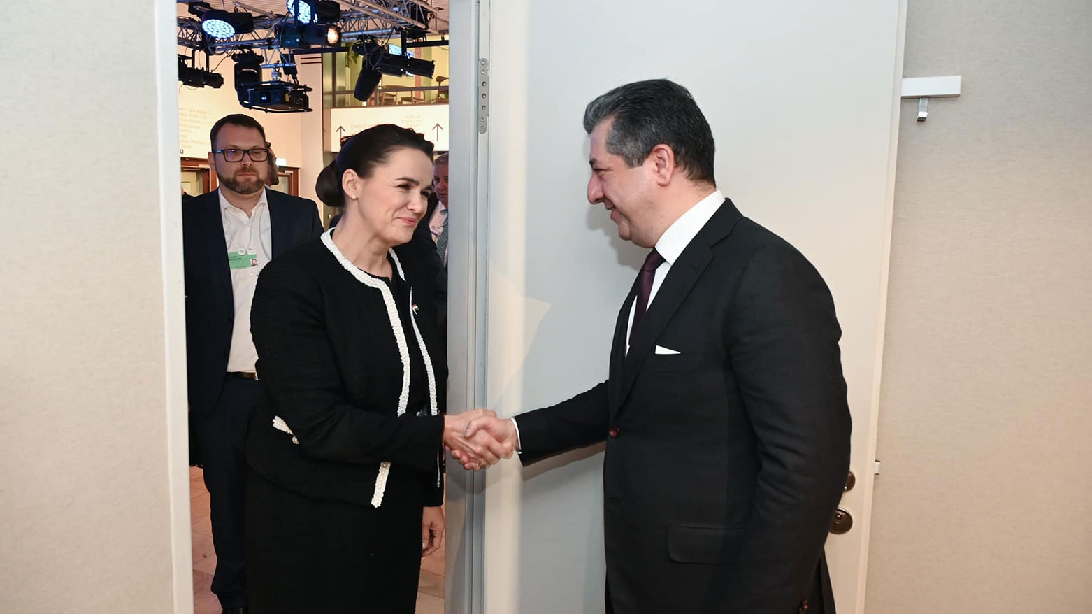 رئيس حكومة كوردستان يلتقي الرئيسة الهنغارية في دافوس