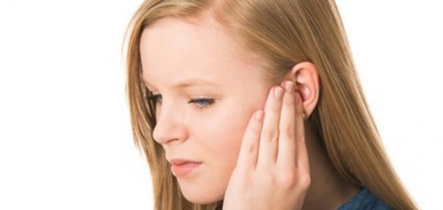 طبيبة تحذر من مضاعفات خطيرة لالتهاب الأذن الوسطى